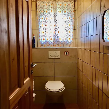 Semesterbostad Mit Familienglueck Und Ofenwaerme