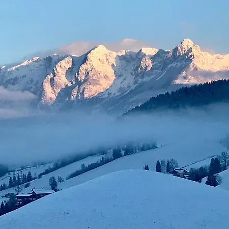 펜션 Mit Familienglueck Und Ofenwaerme *